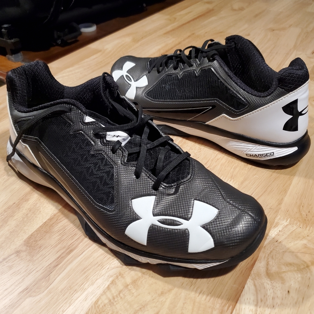 Under Armour Deception Turf Shoe-Mens Size 13.0 US